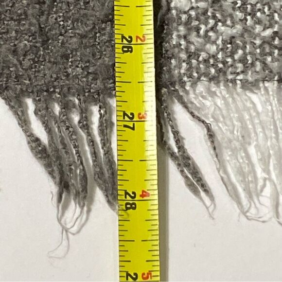 Arianna By Howards Black & Gray Checkered Poncho Women's One Size - Picture 3 of 12